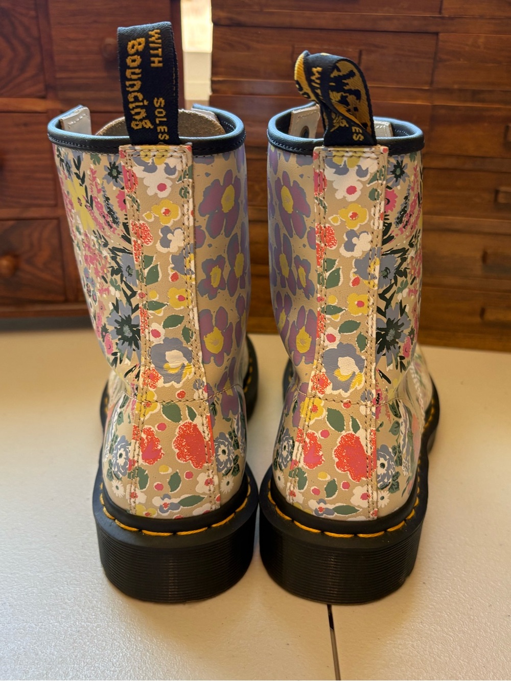 Dr. Martens 1460 Floral Mash Up Backhand boots size 8 - Picture 4 of 8